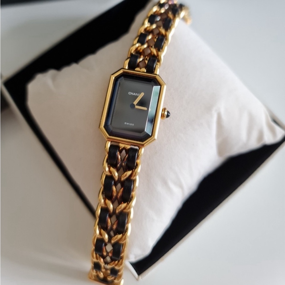 ****SOLD*** Chanel Premiere Quartz Watch Plated Metal and Leather (L)